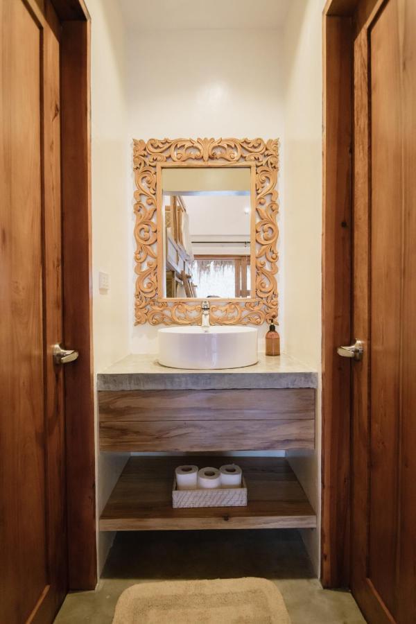 Las Palmas Villas And Casitas Siargao 제너럴 루나 외부 사진
