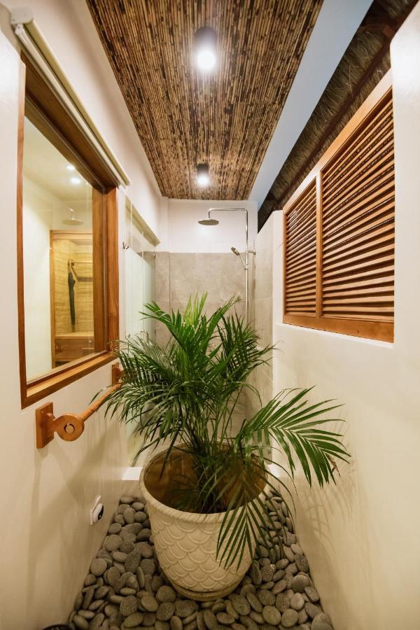 Las Palmas Villas And Casitas Siargao 제너럴 루나 외부 사진